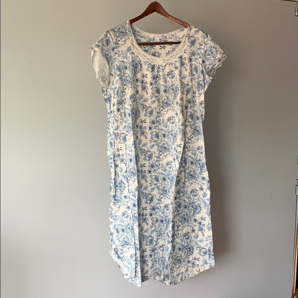A3. Carole Hochman Full Length night gown